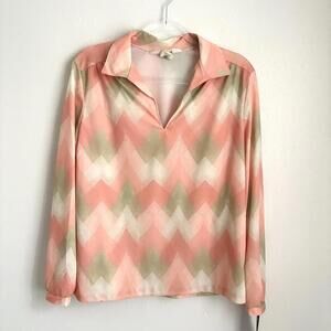 devon | NWT VINTAGE Women’s Long Sleeve Peach Green Chevron V Neck Top Size L